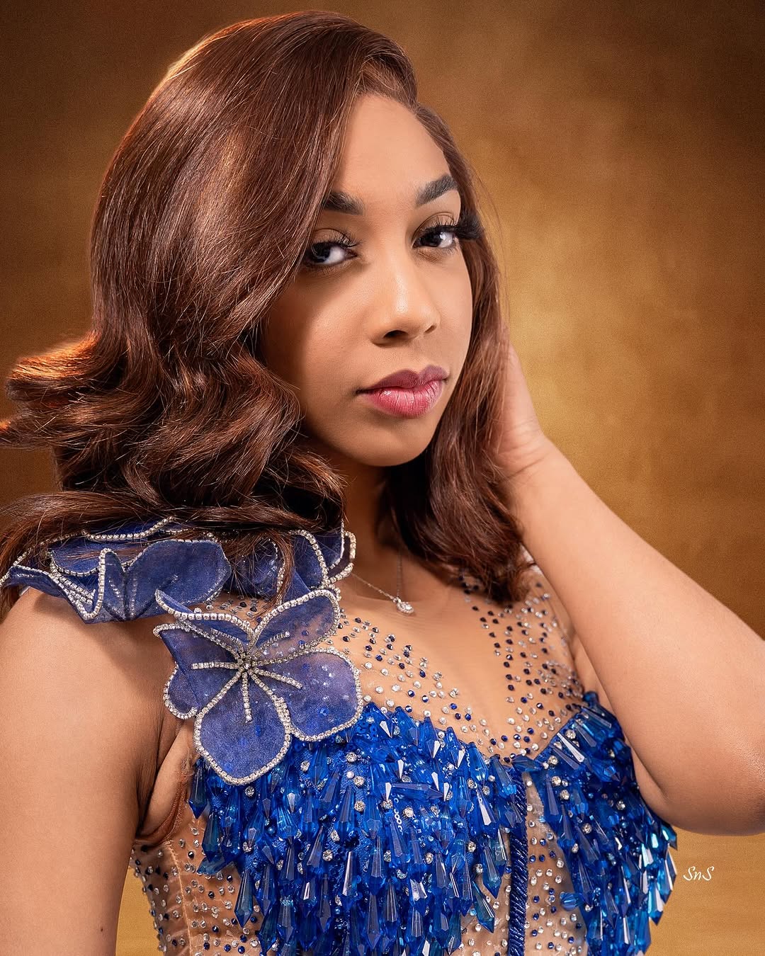 Elegant portrait session by SnS Lens